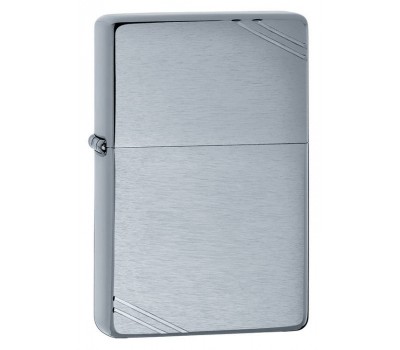 Зажигалка Zippo с покрытием Brushed Chrome, латунь сталь, серебристая с засечками на корпусе (230)